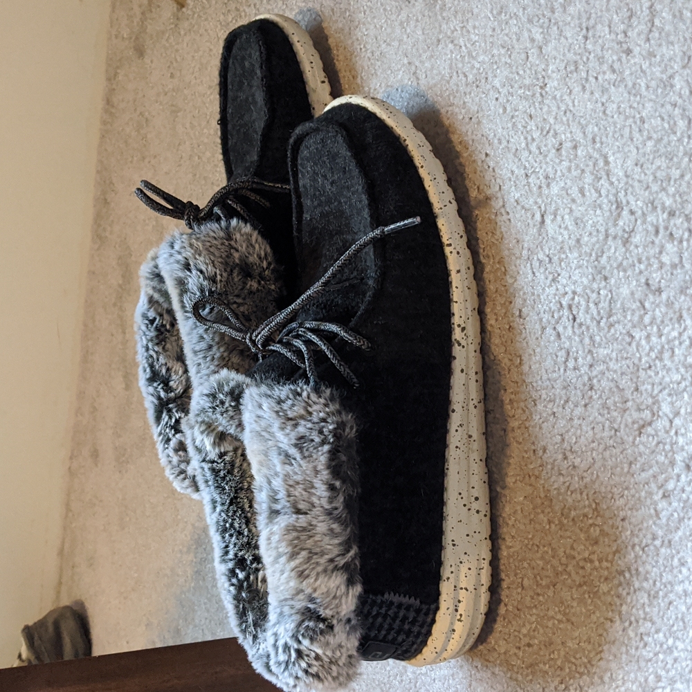 Grey Fuzzy Hey dudes Women's Size 10